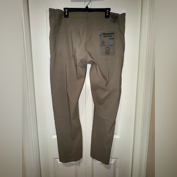 Tailor Vintage Canaan Conn orig Perfo. Tech Pants Size 38x30 Mushroom. NWT - Picture 2 of 9